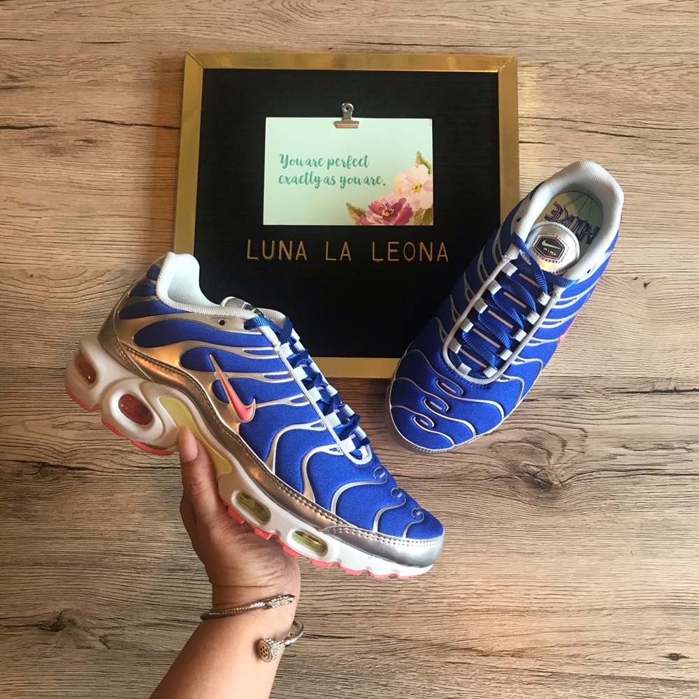 NEW Nike Air Max Plus “Ultraman” Running Shoes, CU4819-400, size 7.5 Women